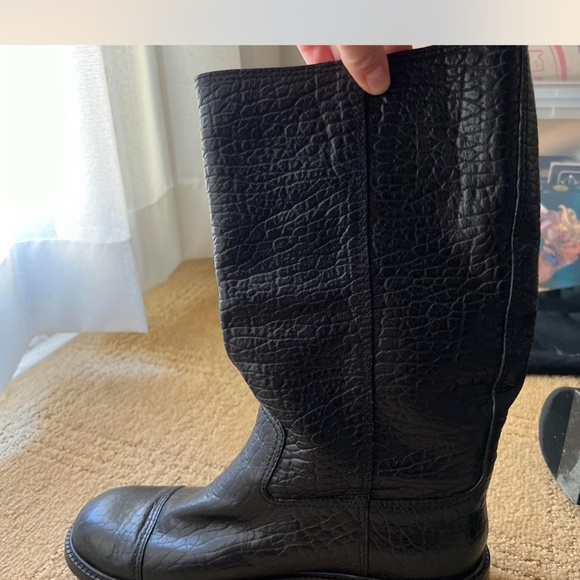 Pebbled leather Tory Burch mid calf boot - Picture 2 of 8